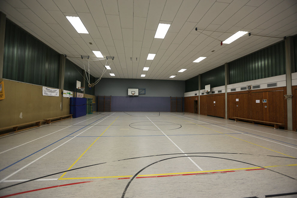 Foto der sanierungsbedürftigen Schulturnhalle Birkenheide